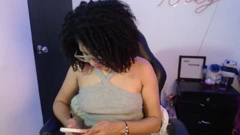 Nicole    GTM-5 1100 pm - 700 am online show from 02-05-25, 05:30