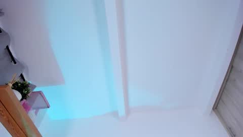 niky_vega1 online show from 03-25-26, 10:49