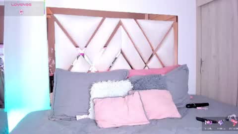 niky_vega1 online show from 06-17-26, 04:26