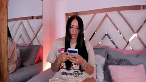 niky_vega1 online show from 07-01-26, 03:19