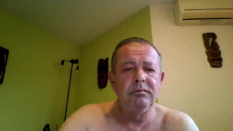 Snapshot of nikyo419 chatting on 06-17-26, 04:04 nikyo419 online show from 06-17-26, 04:04