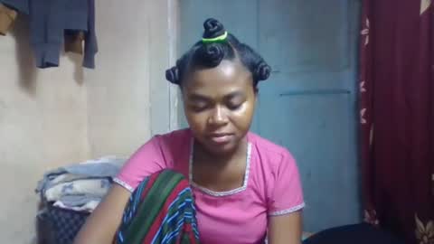 nilah online show from 04-14-26, 07:47