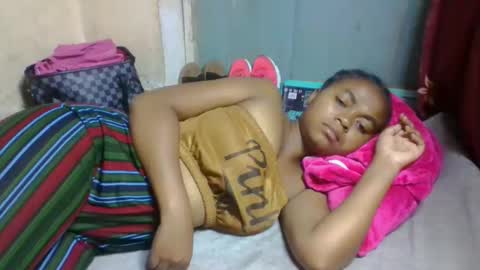 nilah online show from 04-21-26, 03:57