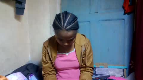 nilah online show from 07-17-26, 06:24