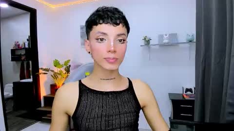 Nilam online show from 09-20-25, 01:06