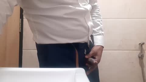 Snapshot of nileshfree chatting on 12-31-24, 10:26 nileshfree online show from 12-31-24, 10:26