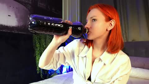 Snapshot of nillie_kelly chatting on 01-24-25, 04:16 Nillie online show from 01-24-25, 04:16