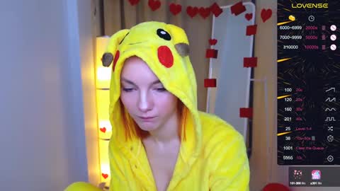 Snapshot of nillie_kelly chatting on 02-06-25, 10:21 Nillie online show from 02-06-25, 10:21