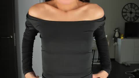 Bella online show from 11-09-25, 10:24