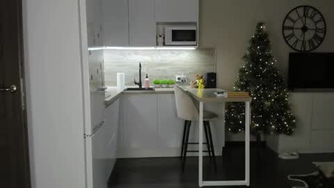 Bella online show from 12-03-25, 02:04