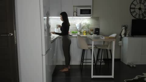 Bella online show from 02-11-26, 04:34