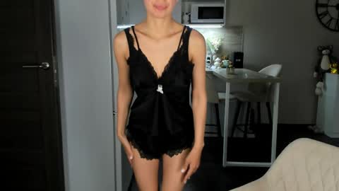 Bella online show from 04-26-26, 03:42