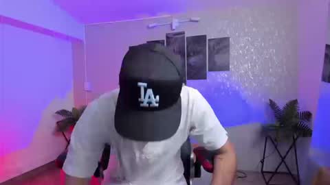 Nils online show from 09-24-25, 04:05