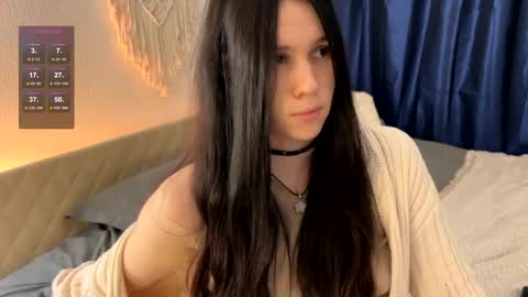 Snapshot of nimfaheart chatting on 12-01-24, 07:36 Jennet online show from 12-01-24, 07:36