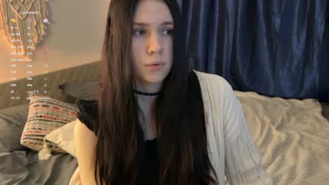 Snapshot of nimfaheart chatting on 12-08-24, 01:14 Jennet online show from 12-08-24, 01:14