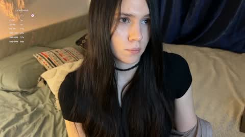 Snapshot of nimfaheart chatting on 12-13-24, 02:27 Jennet online show from 12-13-24, 02:27