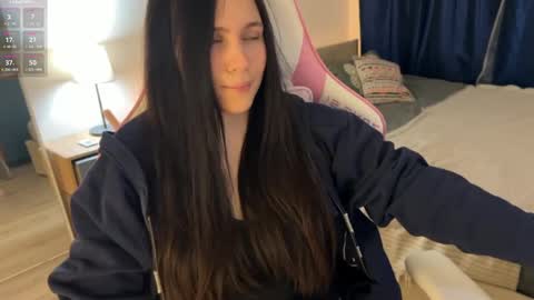 Snapshot of nimfaheart chatting on 02-13-25, 06:48 Jennet online show from 02-13-25, 06:48