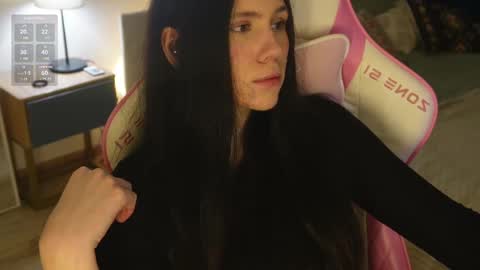 Snapshot of nimfaheart chatting on 02-19-25, 03:27 Jennet online show from 02-19-25, 03:27