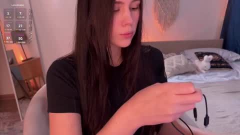 Snapshot of nimfaheart chatting on 09-28-25, 11:48 Jennet online show from 09-28-25, 11:48