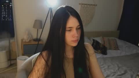 Snapshot of nimfaheart chatting on 11-28-25, 05:37 Jennet online show from 11-28-25, 05:37