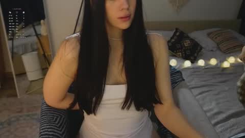 Snapshot of nimfaheart chatting on 12-15-25, 06:23 Jennet online show from 12-15-25, 06:23