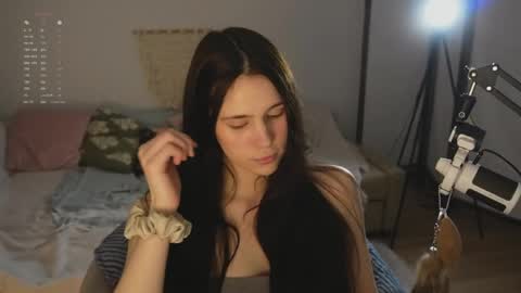 Snapshot of nimfaheart chatting on 05-04-26, 07:10 Jennet online show from 05-04-26, 07:10