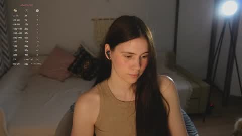 Snapshot of nimfaheart chatting on 06-17-26, 06:53 Jennet online show from 06-17-26, 06:53