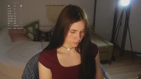 Snapshot of nimfaheart chatting on 06-18-26, 07:40 Jennet online show from 06-18-26, 07:40