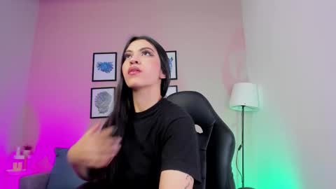 Nina online show from 12-16-25, 10:48