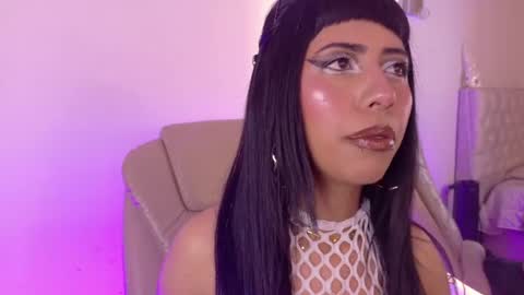 Snapshot of nina_fooxxx1 chatting on 07-22-26, 06:54 Nina Fox online show from 07-22-26, 06:54