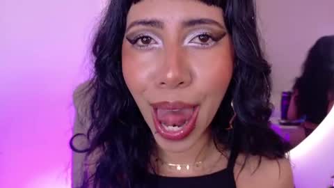 Snapshot of nina_fooxxx1 chatting on 07-25-26, 09:12 Nina Fox online show from 07-25-26, 09:12