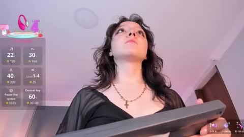 nina_ford_ online show from 11-17-25, 03:01