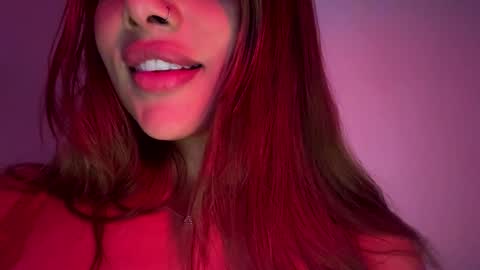 Snapshot of nina_mon chatting on 10-24-25, 05:15 Angie online show from 10-24-25, 05:15