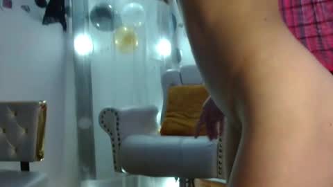 Nina Roser online show from 10-15-25, 12:49