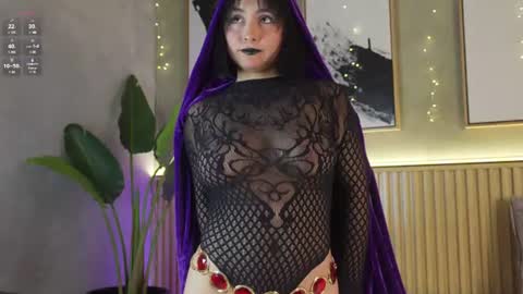 Snapshot of nina_soul chatting on 06-15-26, 12:40 NINA online show from 06-15-26, 12:40