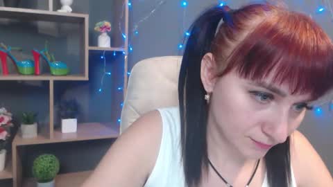 ninaflawlees online show from 11-13-25, 01:32