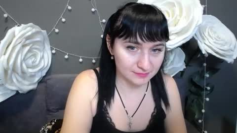 ninaflawlees online show from 11-23-25, 01:00