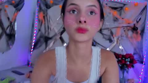 Snapshot of ninahtx chatting on 10-27-25, 08:35 ninahtx online show from 10-27-25, 08:35