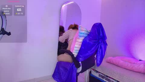 Snapshot of ninasakura_69 chatting on 12-16-25, 11:37 Nina online show from 12-16-25, 11:37