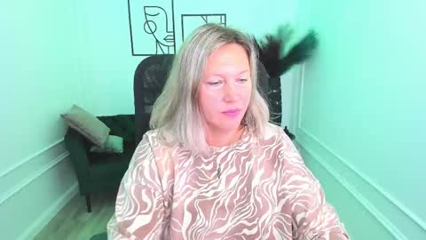 ninastarle online show from 09-12-25, 04:34