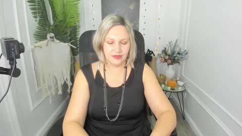 ninastarle online show from 10-17-25, 05:54