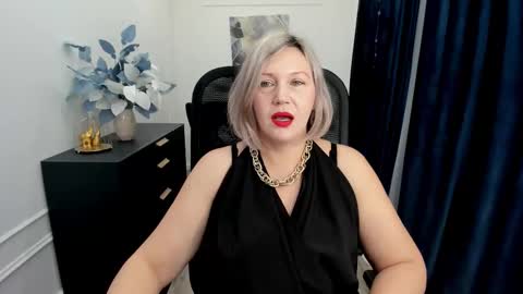 ninastarle online show from 11-19-25, 04:56