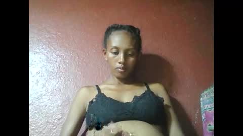 ninie246746 online show from 02-17-25, 04:42