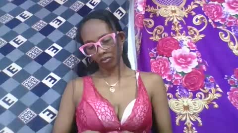 ninie246746 online show from 04-11-26, 07:45