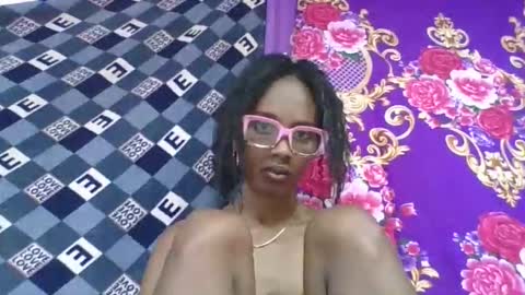 ninie246746 online show from 04-17-26, 06:38