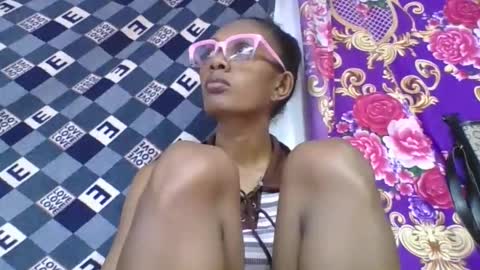 ninie246746 online show from 04-23-26, 06:14