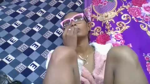 ninie246746 online show from 04-27-26, 01:31