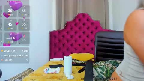 Snapshot of ninna_dee chatting on 12-16-24, 11:01 nina dee online show from 12-16-24, 11:01