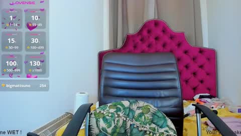 Snapshot of ninna_dee chatting on 12-20-24, 08:17 nina dee online show from 12-20-24, 08:17