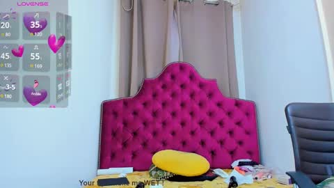 Snapshot of ninna_dee chatting on 01-03-25, 04:22 nina dee online show from 01-03-25, 04:22